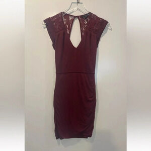 Guess Burgundy‎ Lace Faux Wrap Bodycon Dress Womens Size XS (861)